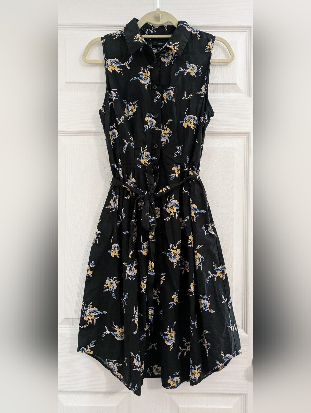 Who What Wear Black Floral Collared Button Down Tie Front Midi Dress